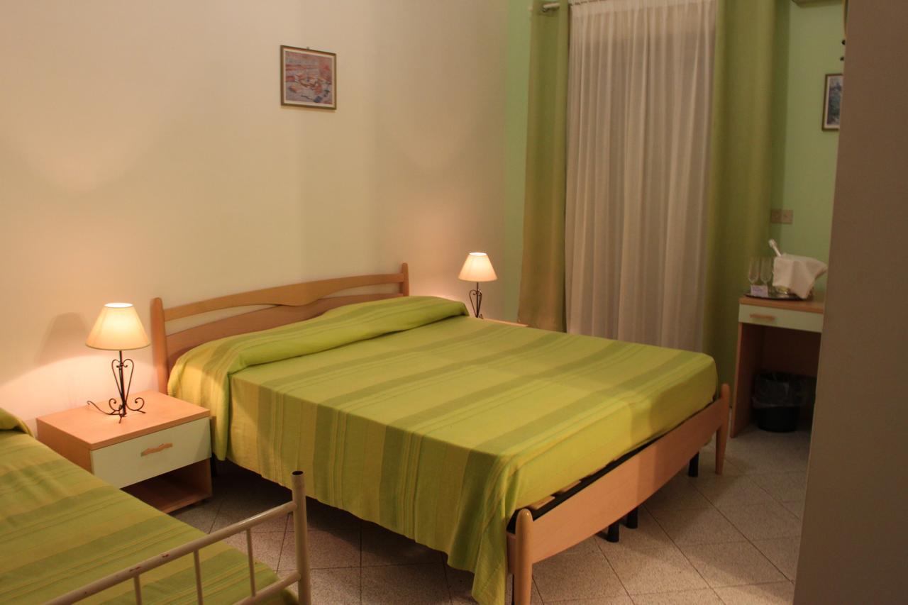 Hotel Pagano SantʼAlessio Siculo Exterior foto