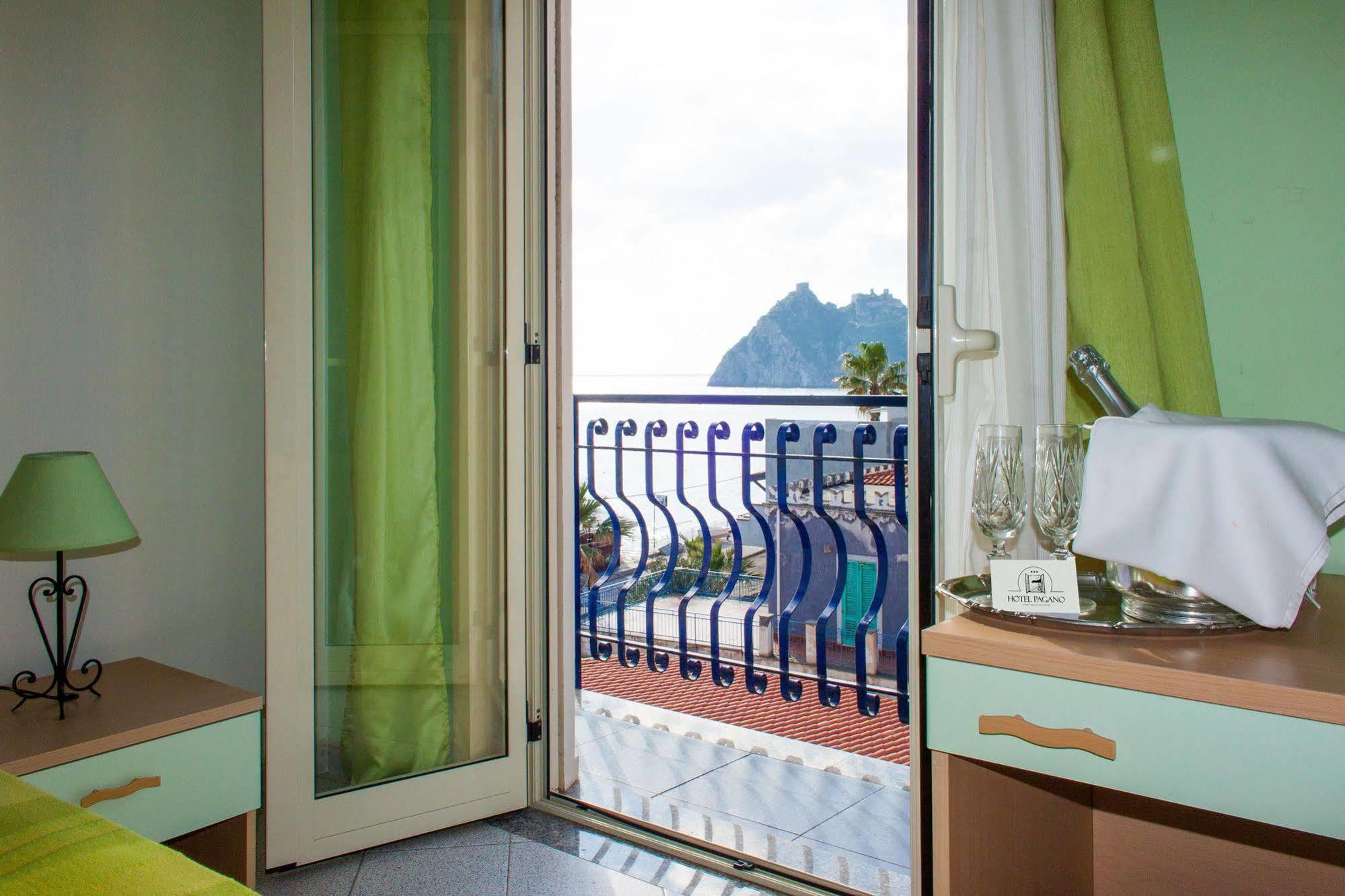 Hotel Pagano SantʼAlessio Siculo Exterior foto